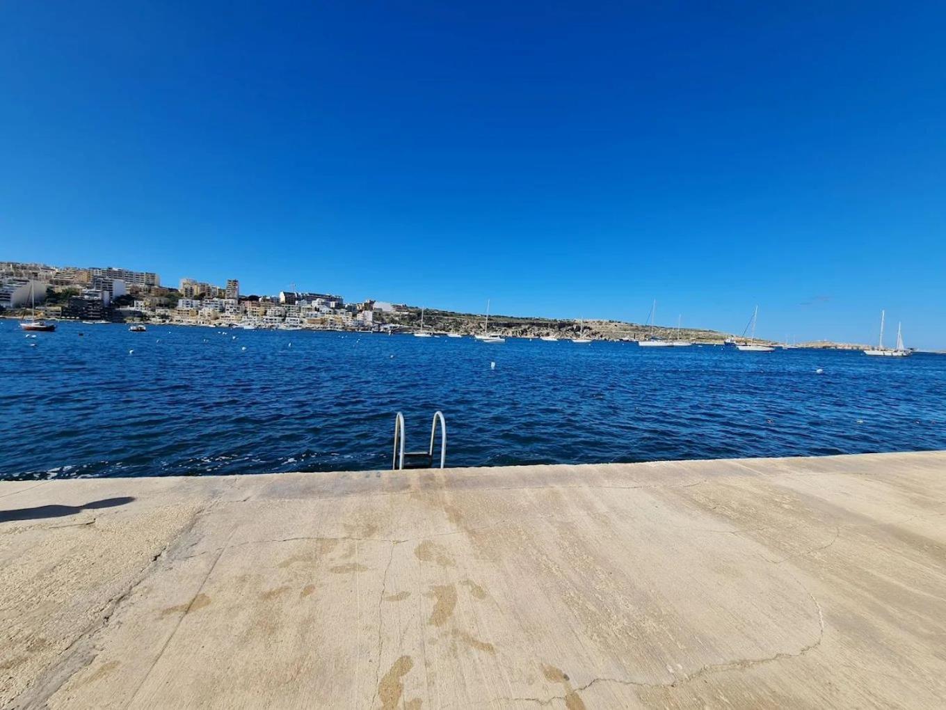 Sea View Apartment In St Paul'S Bay St. Paul's Bay Exteriör bild
